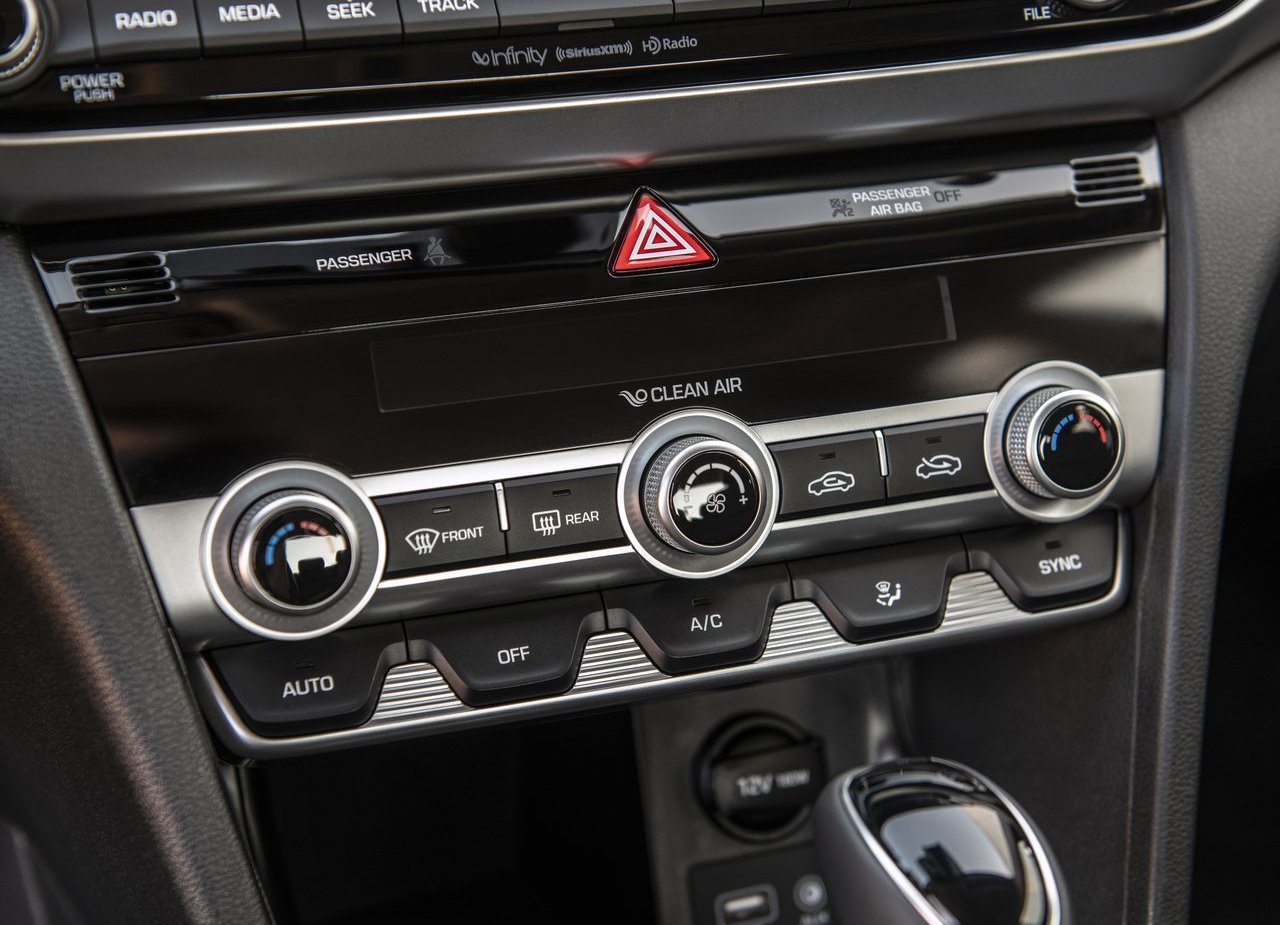 HYUNDAI ELANTRA, foto 19