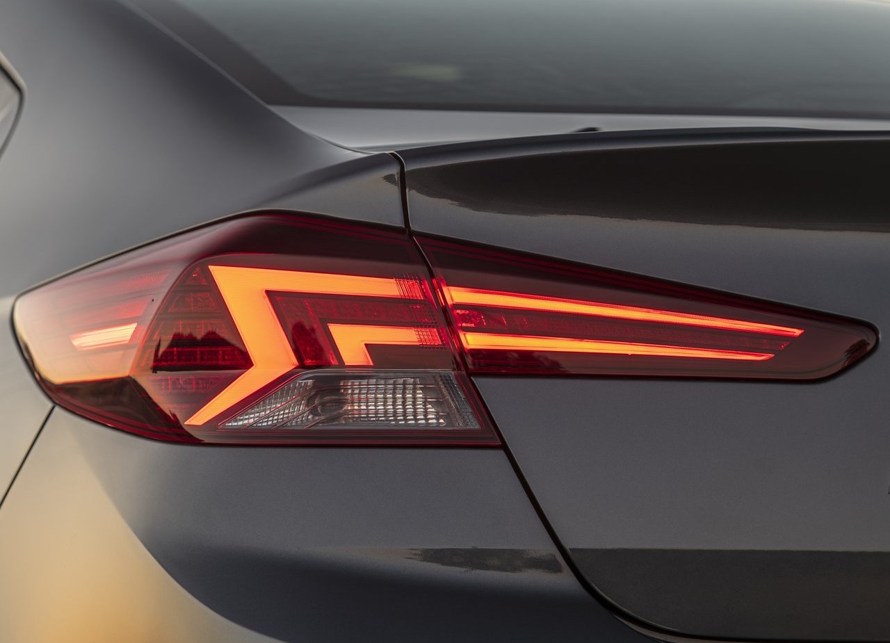 HYUNDAI ELANTRA, foto 39