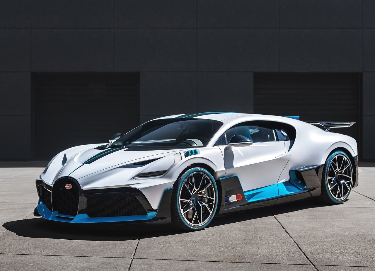 2019 - BUGATTI DIVO, foto 2