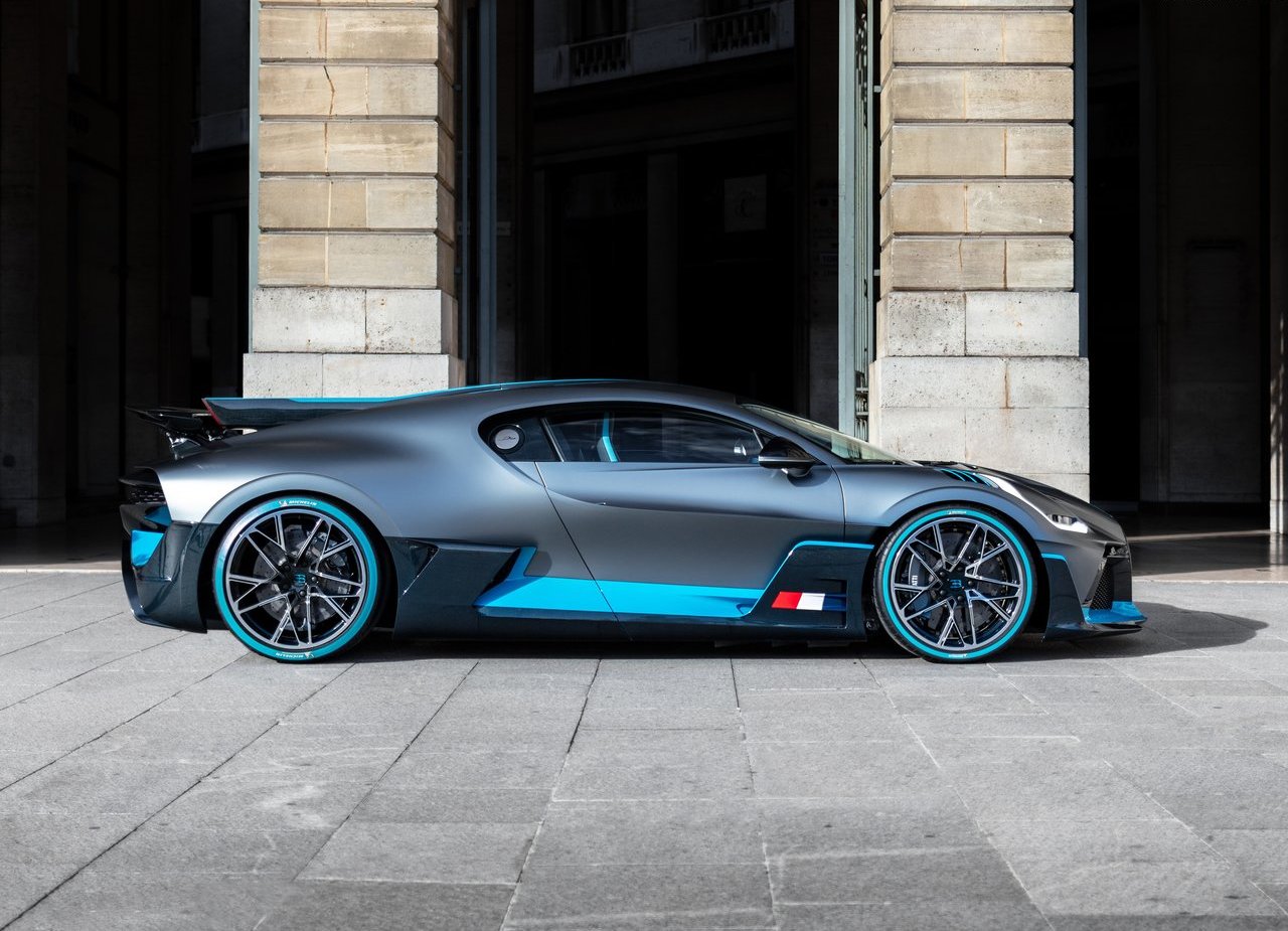 2019 - BUGATTI DIVO, foto 19