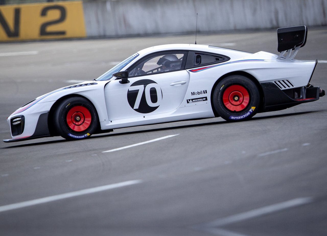 2019 - PORSCHE 935, foto 22
