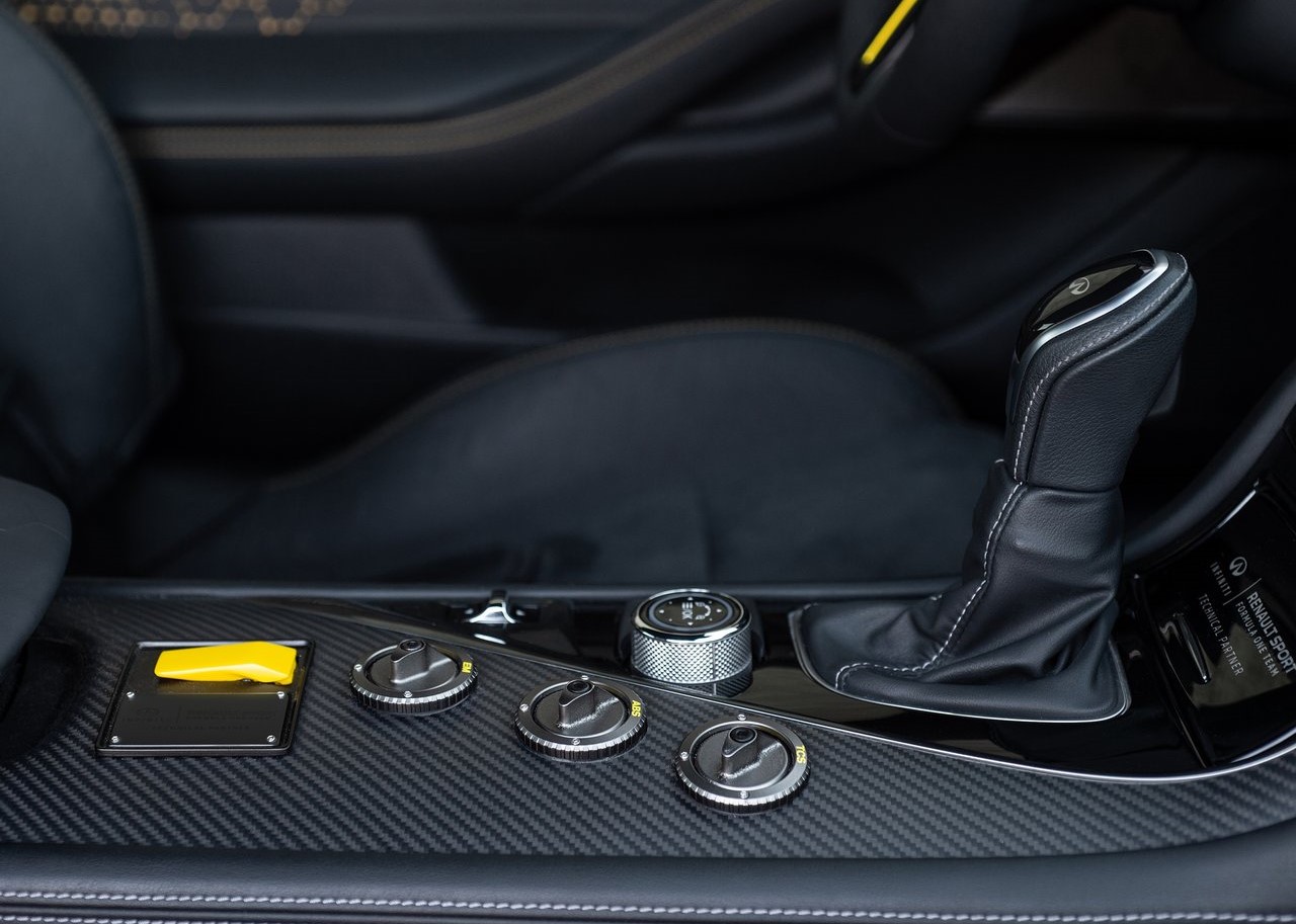 INFINITI Q60 PROJECT BLACK S, foto 45