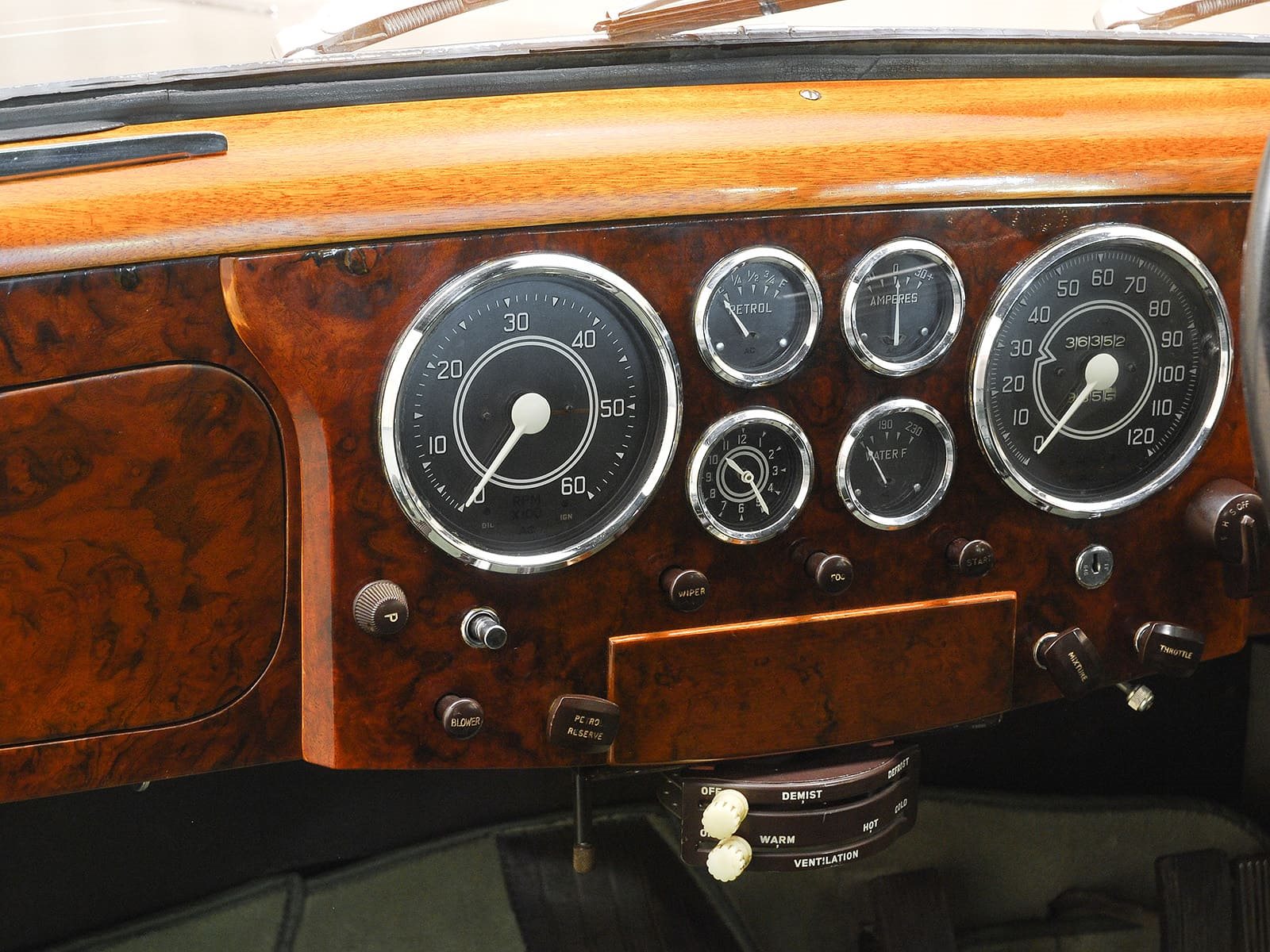 DAIMLER CONQUEST CENTURY SEDAN, foto 11