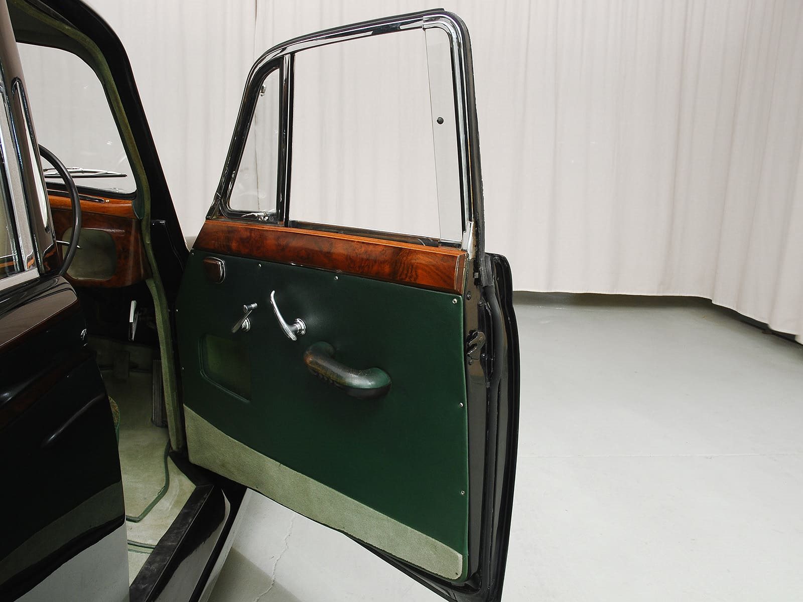 DAIMLER CONQUEST CENTURY SEDAN, foto 16