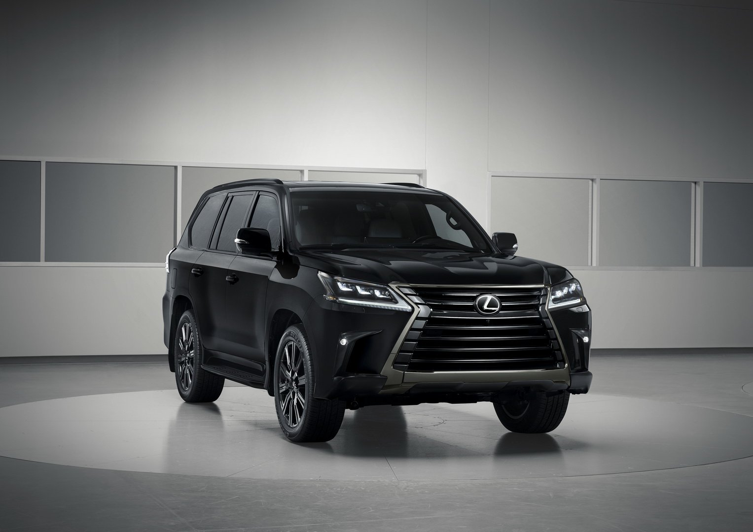 2019 - LEXUS LX INSPIRATION SERIES, foto 1