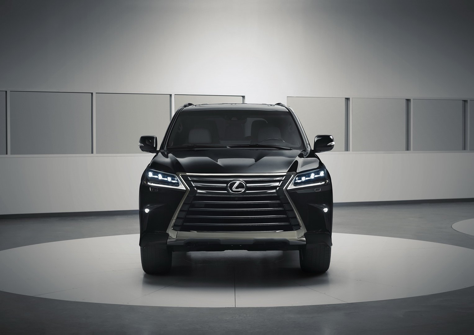 2019 - LEXUS LX INSPIRATION SERIES, foto 2