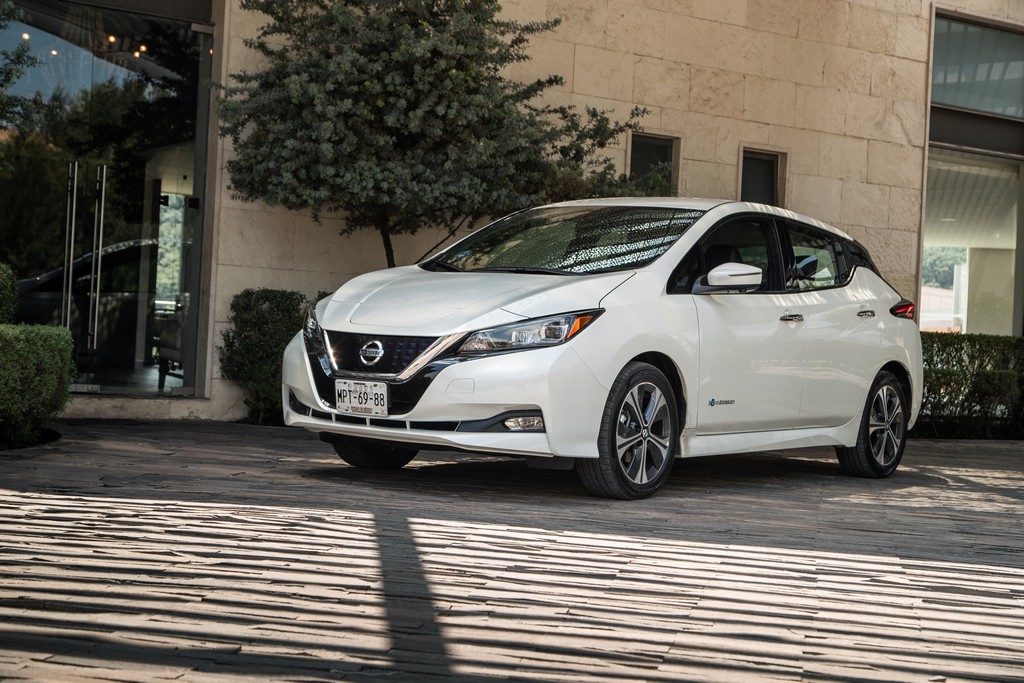 NISSAN LEAF, foto 1