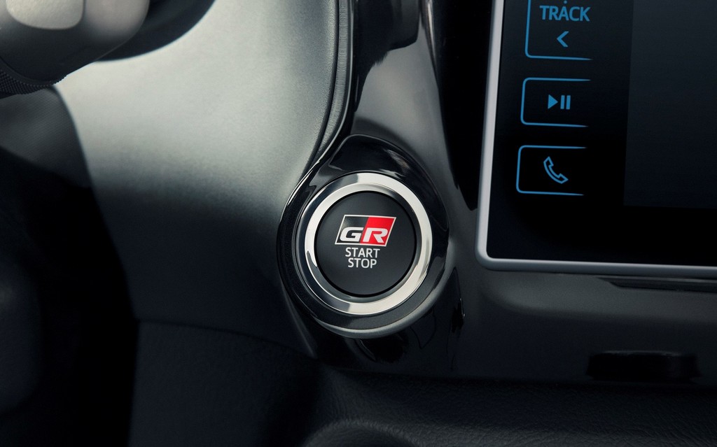 2019 - TOYOTA HILUX GR SPORT, foto 8