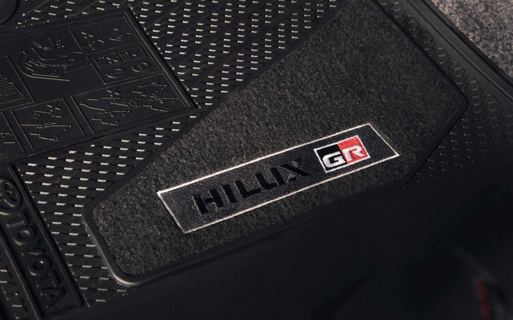 2019 - TOYOTA HILUX GR SPORT, foto 10