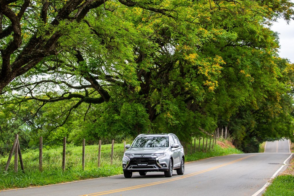 MITSUBISHI OUTLANDER, foto 13