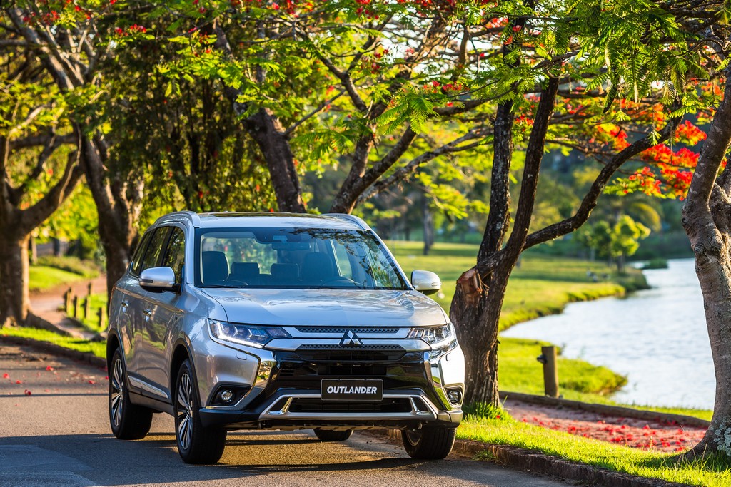 MITSUBISHI OUTLANDER, foto 19