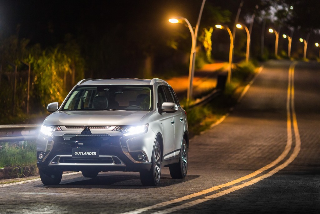 MITSUBISHI OUTLANDER, foto 30