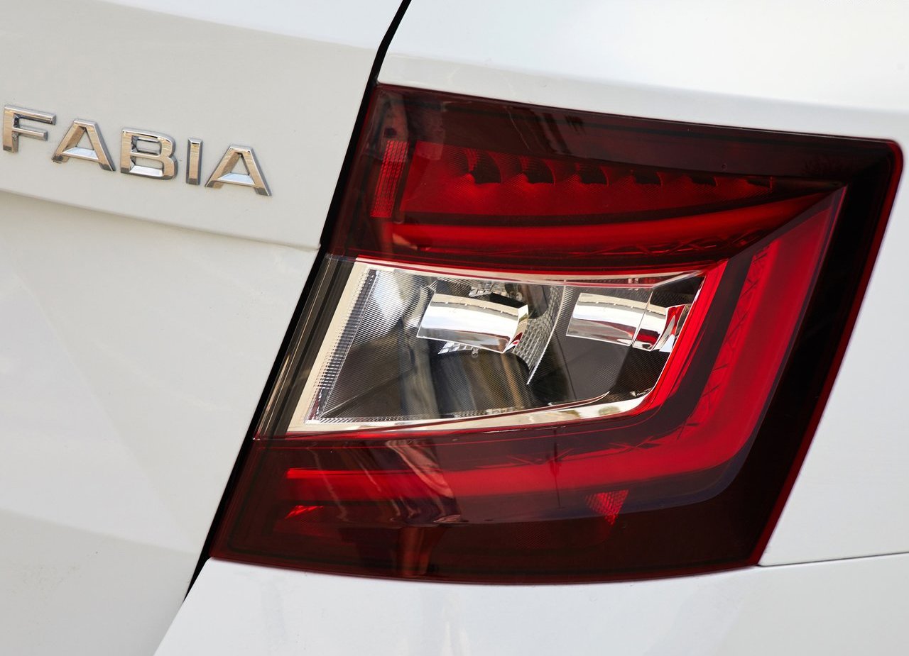 2019 - SKODA FABIA COMBI MONTE CARLO, foto 45