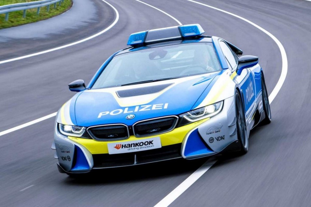 2018 - BMW i8 POLICE CAR BY AC SCHNITZER, foto 1
