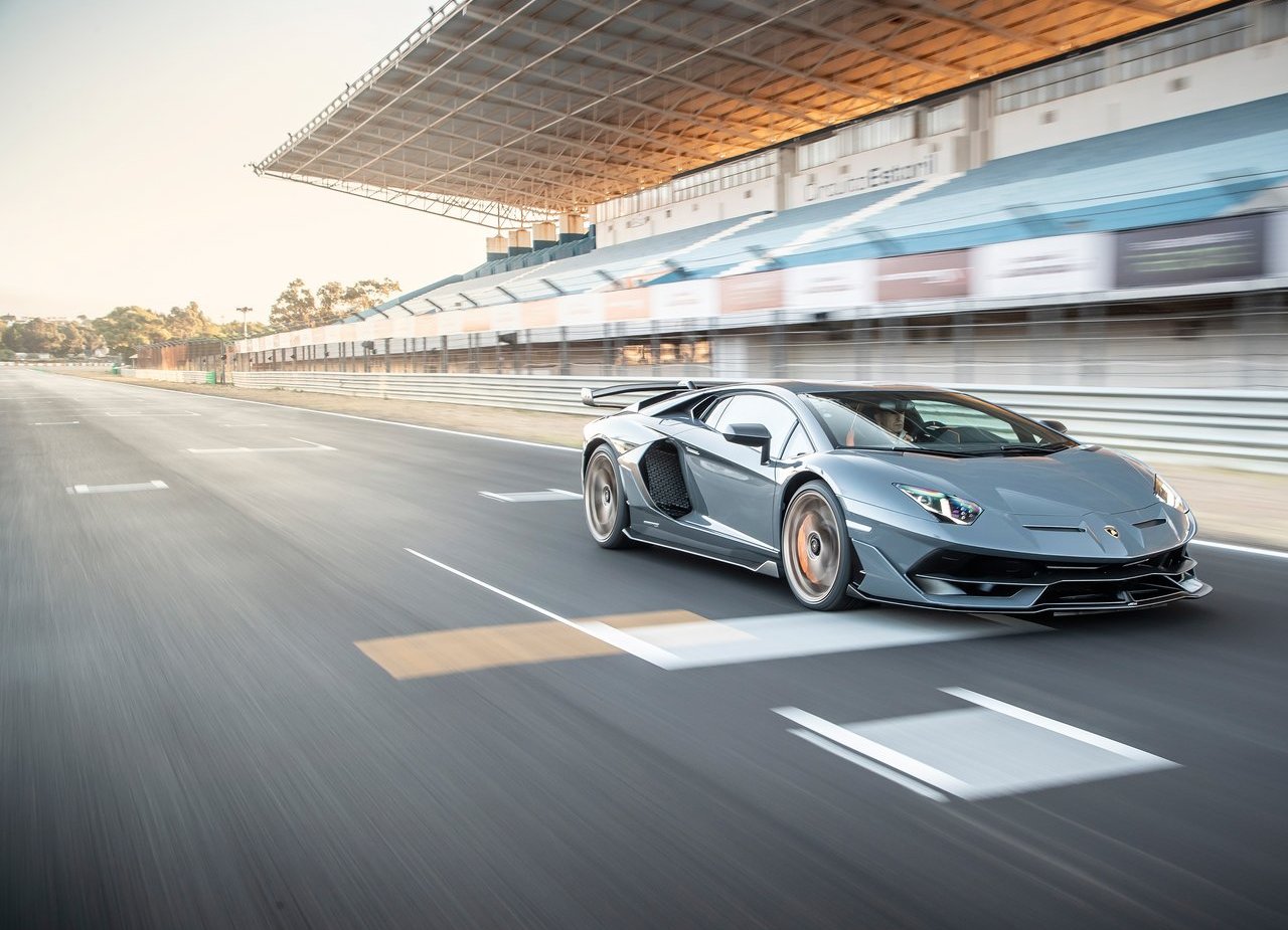 2019 - LAMBORGHINI AVENTADOR SVJ, foto 35