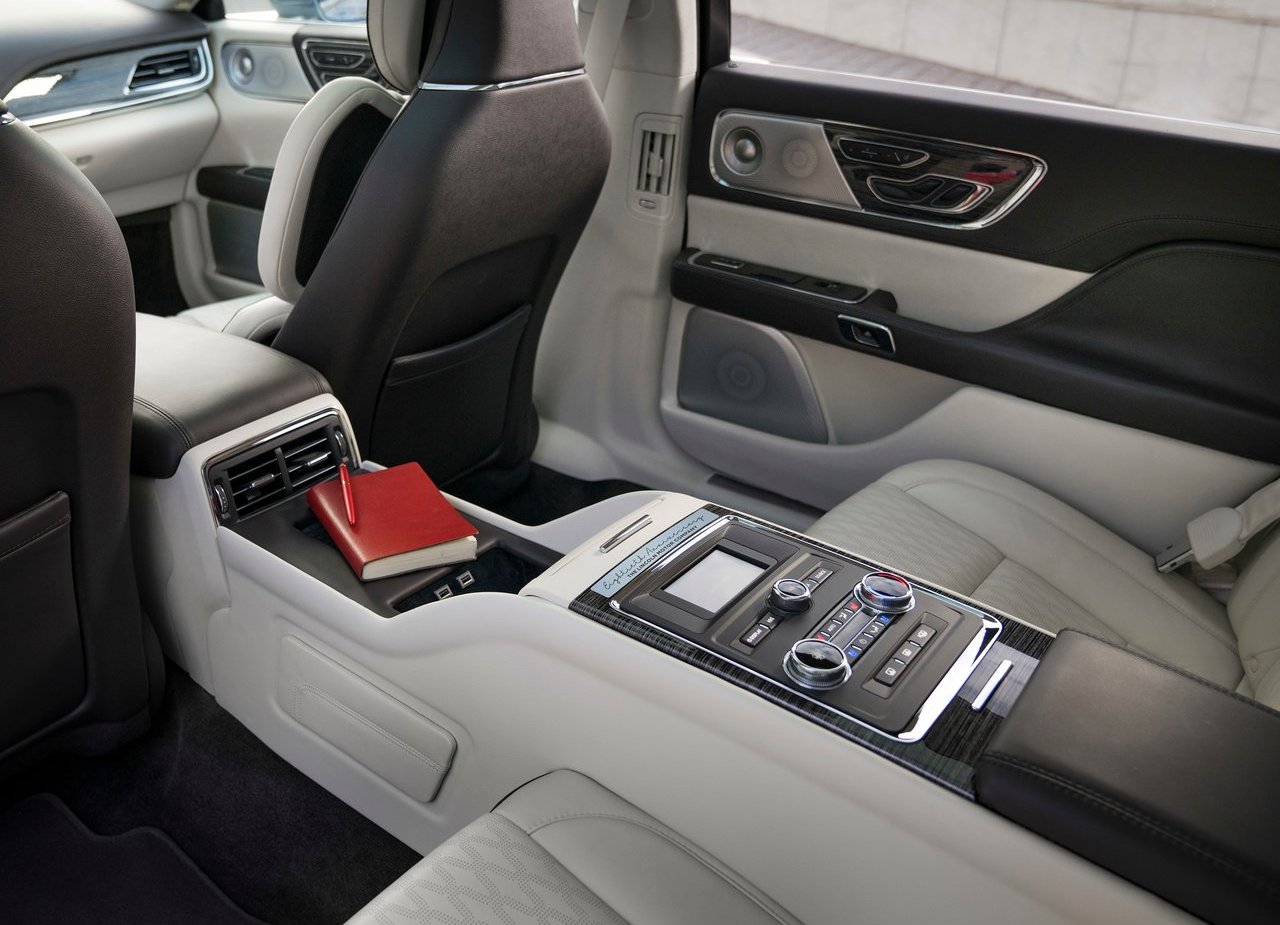 2019 - LINCOLN CONTINENTAL 80TH ANNIVERSARY COACH DOOR EDITION, foto 32