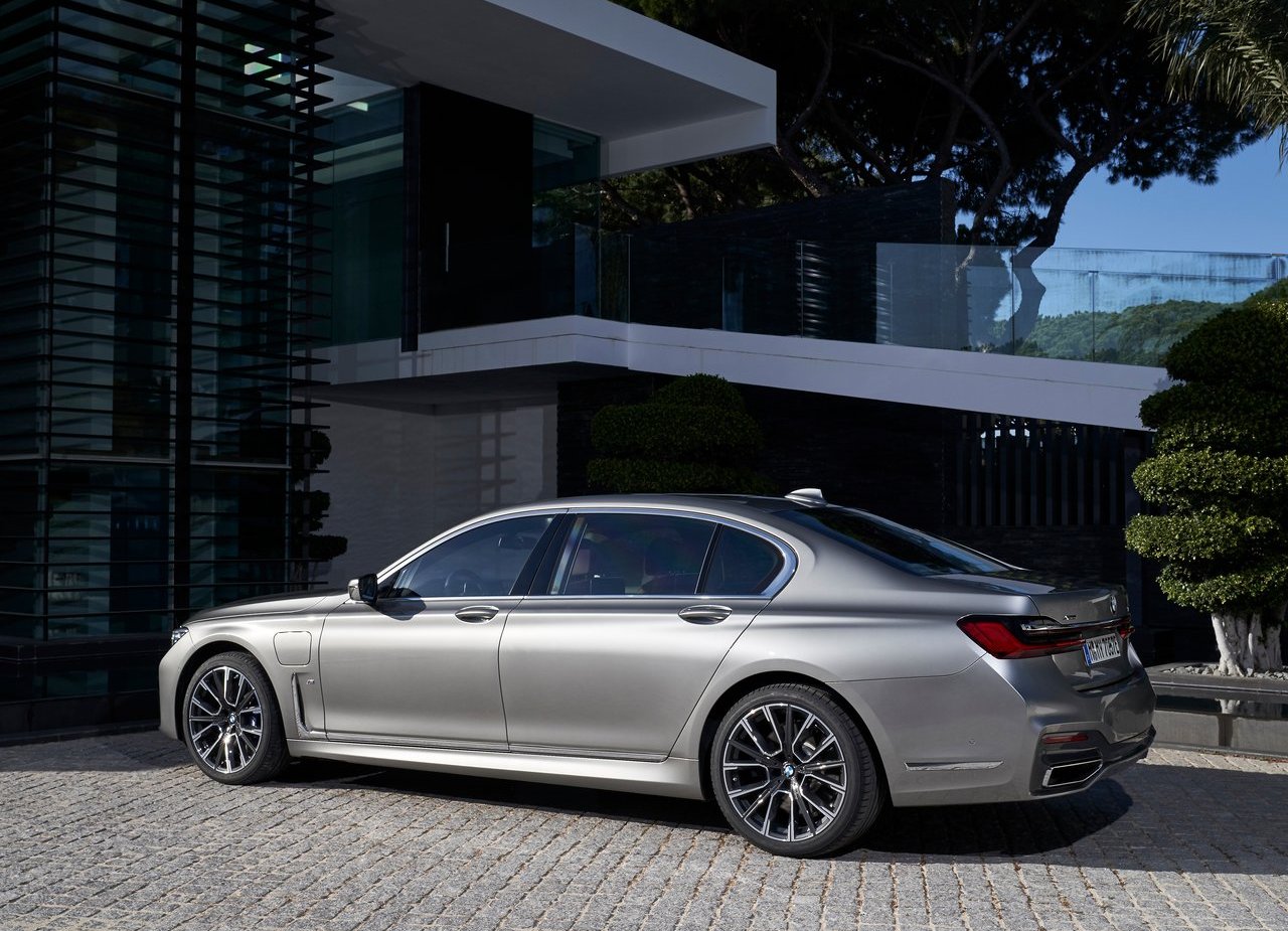 2020 - BMW 745Le, foto 39