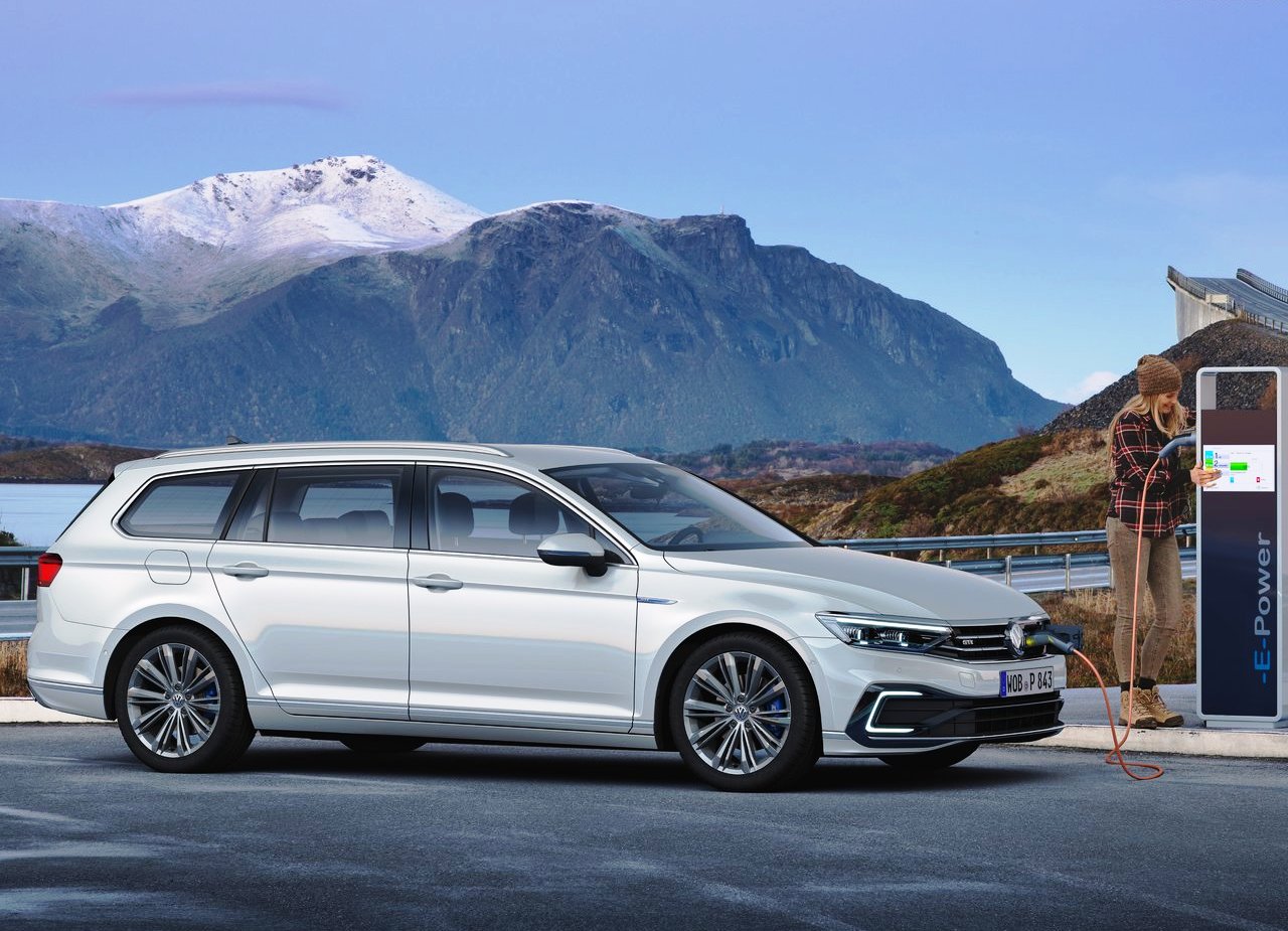 2020 - VOLKSWAGEN PASSAT GTE VARIANT, foto 2