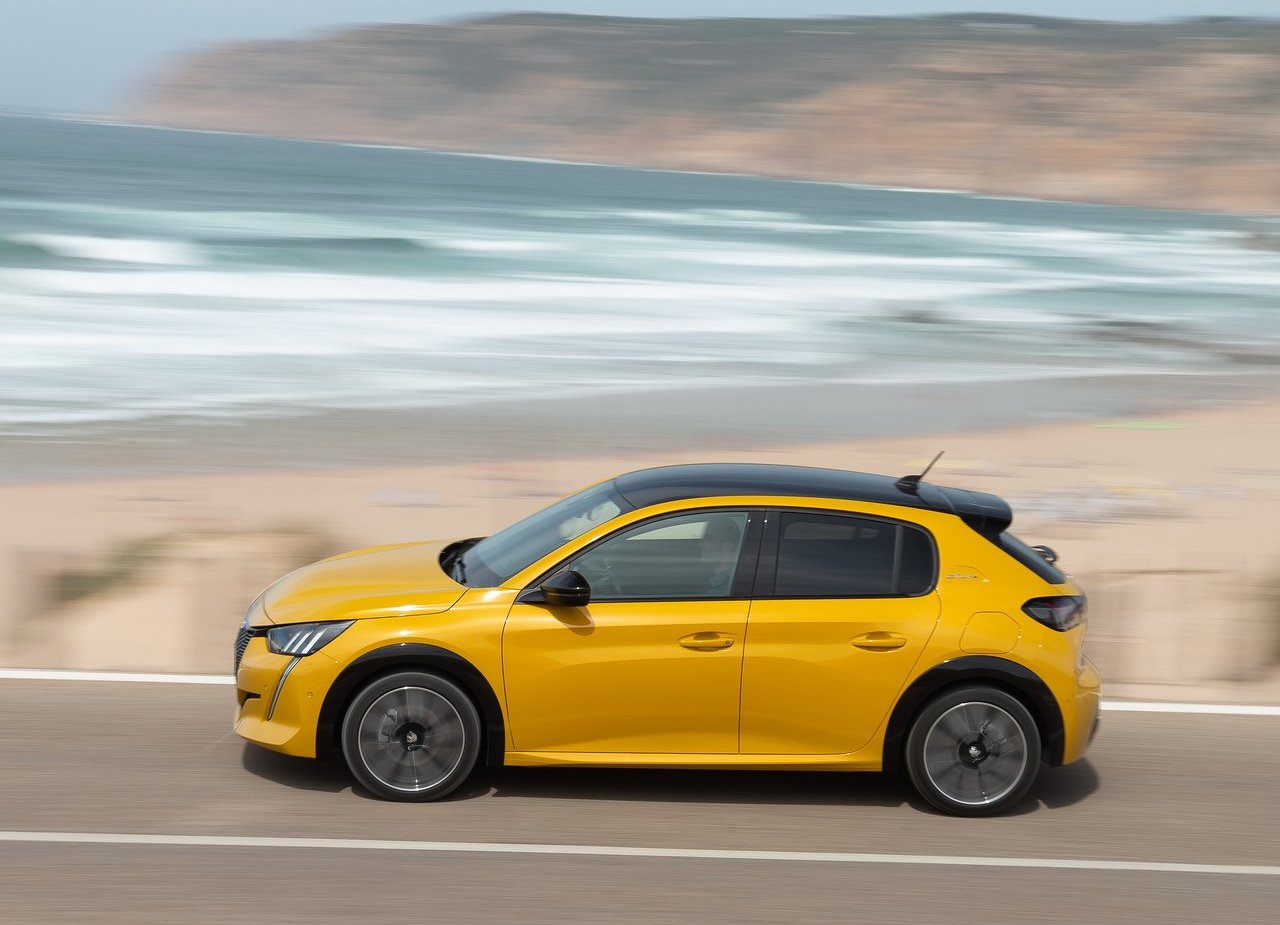 PEUGEOT 208, foto 67