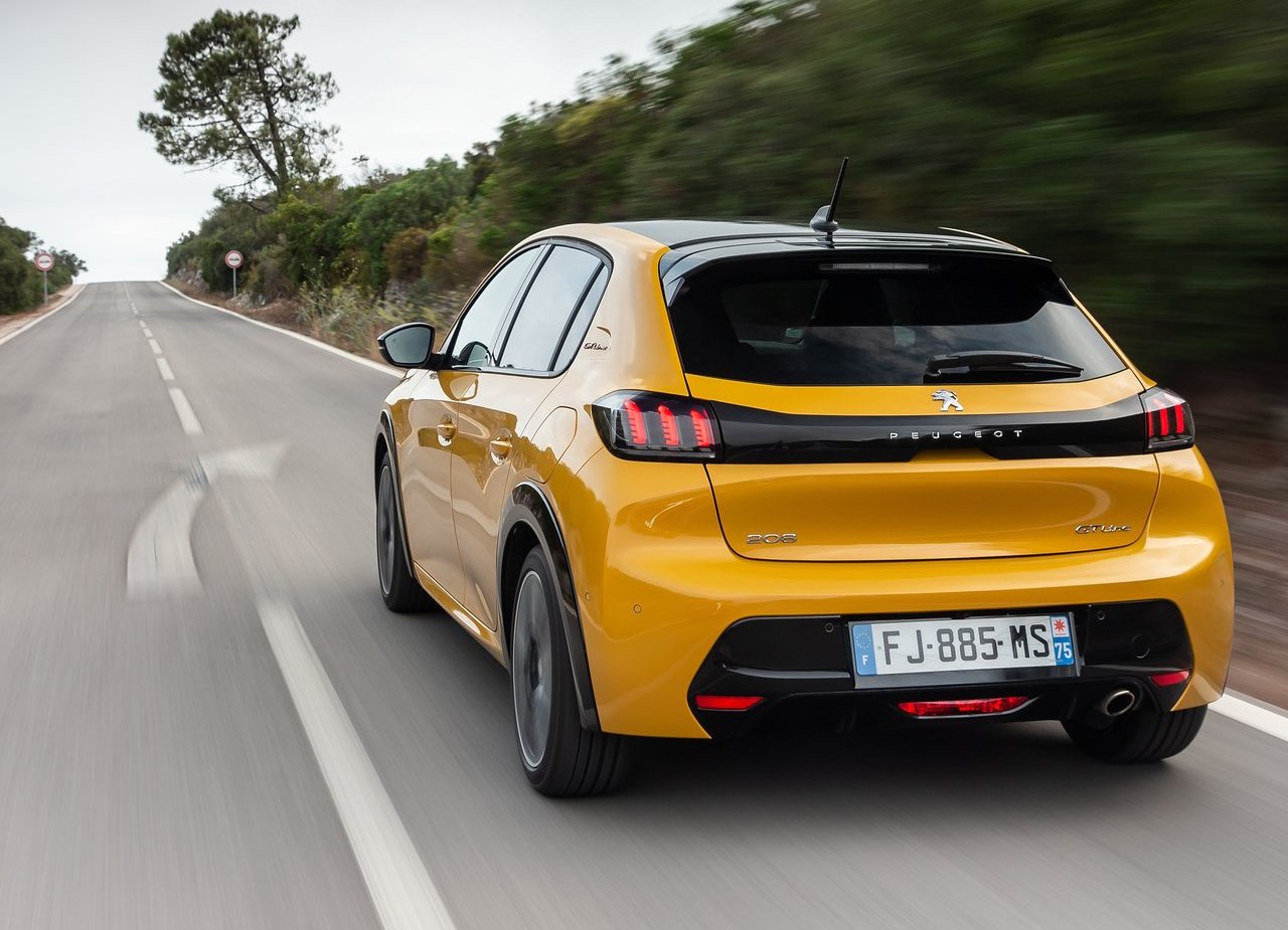 PEUGEOT 208, foto 92
