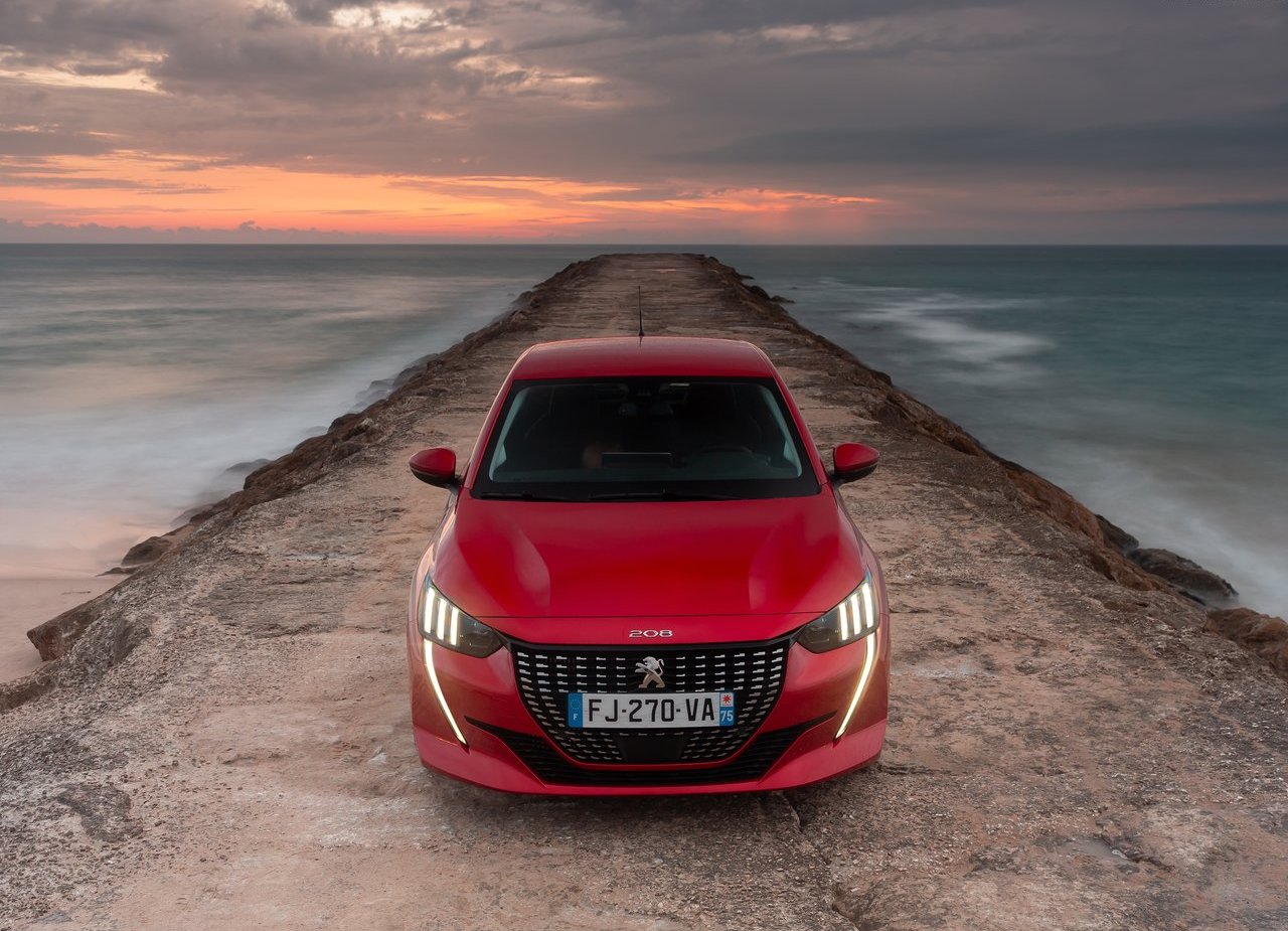 PEUGEOT 208, foto 104