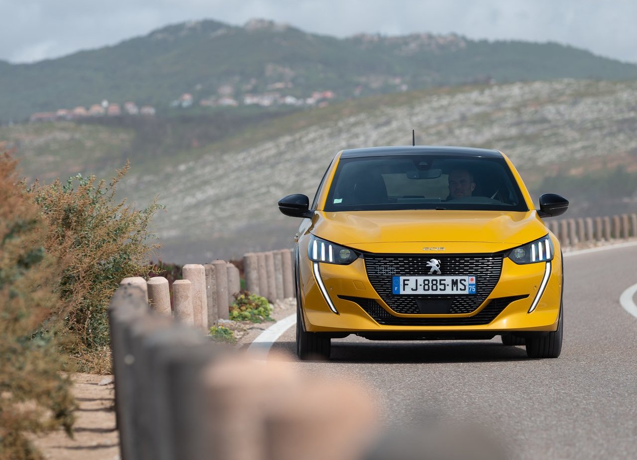 PEUGEOT 208, foto 106