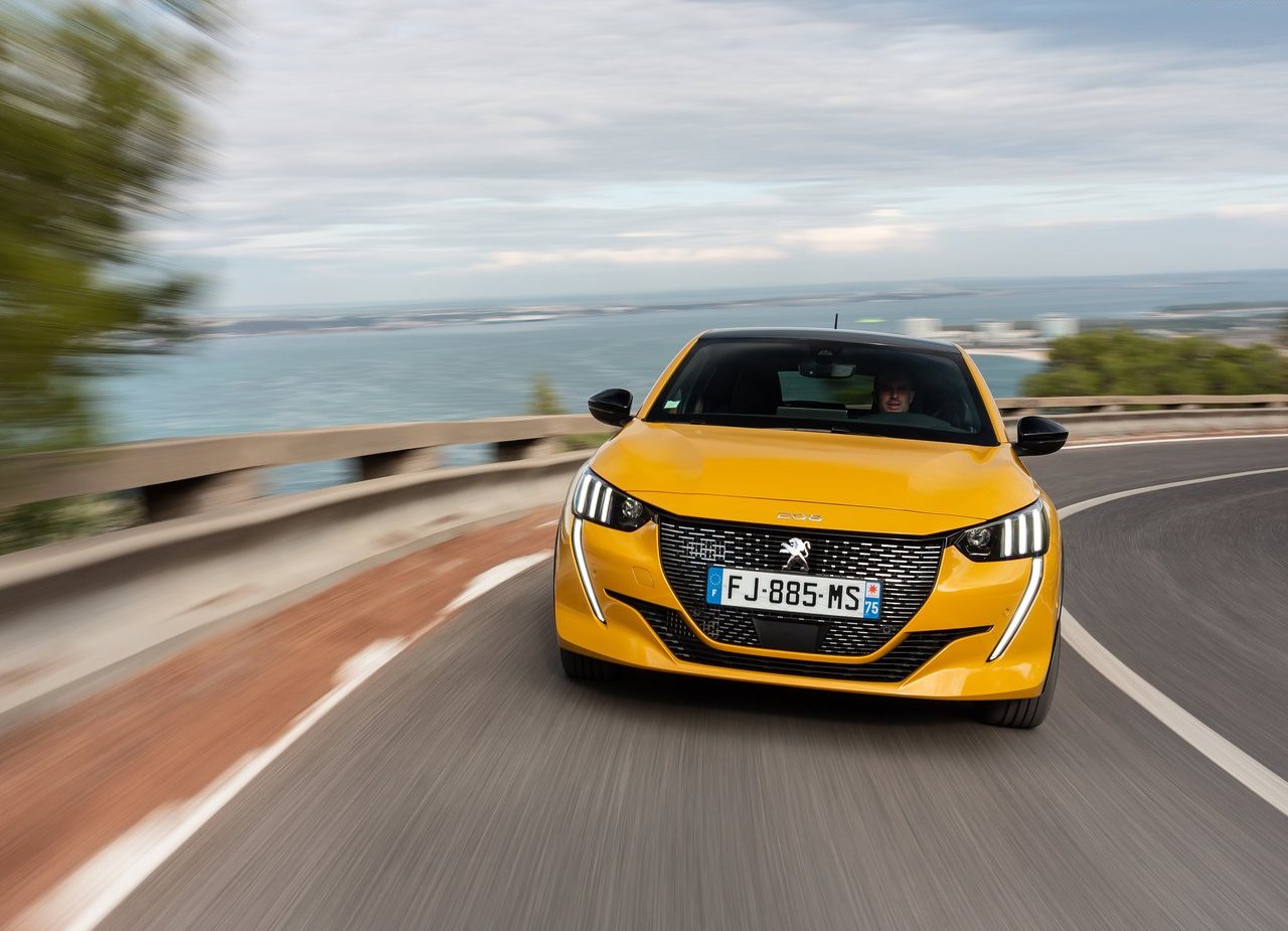 PEUGEOT 208, foto 111