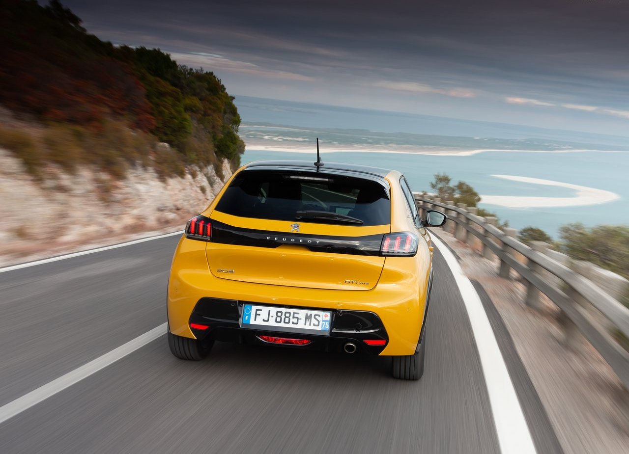 PEUGEOT 208, foto 123