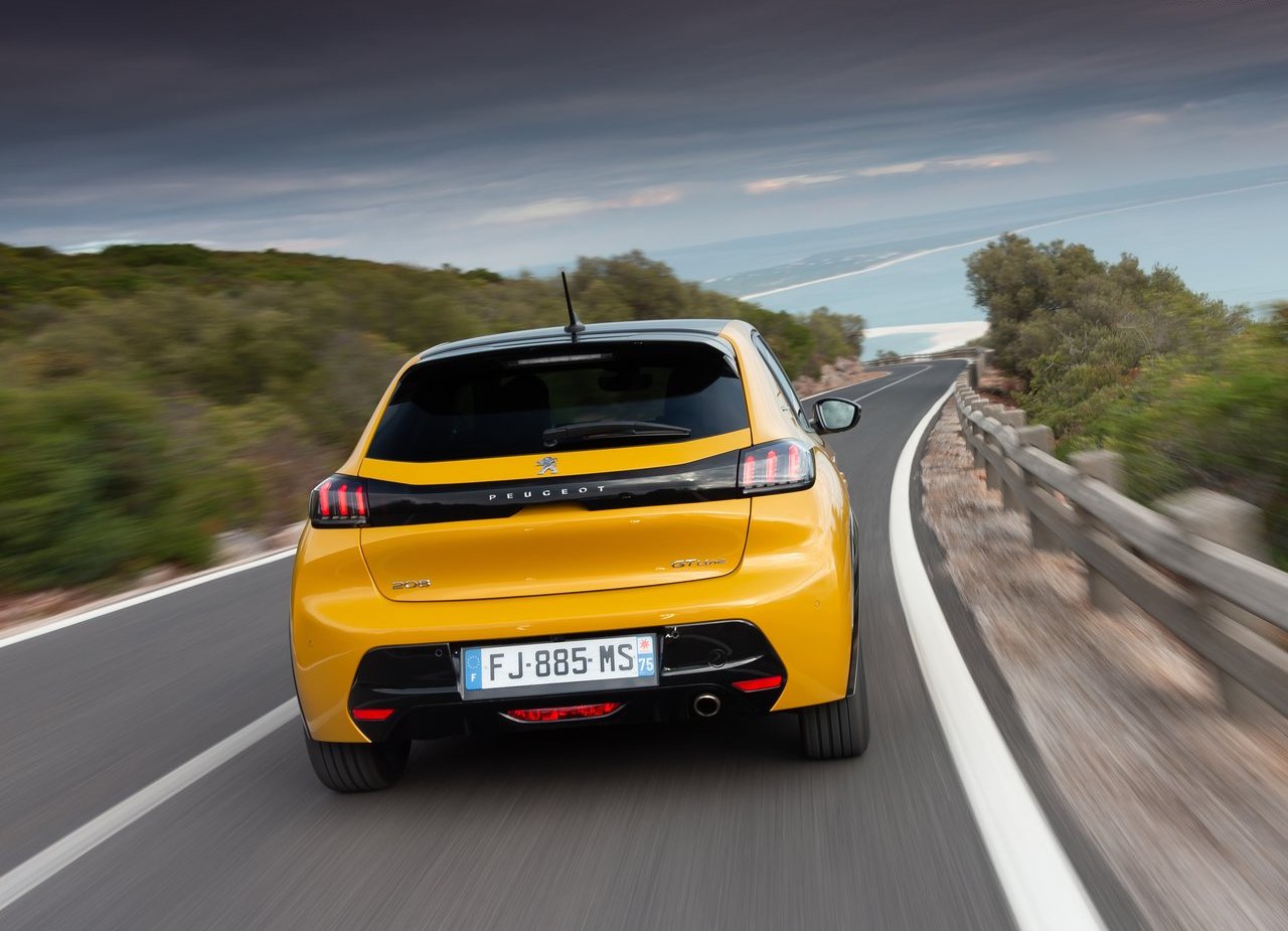 PEUGEOT 208, foto 124