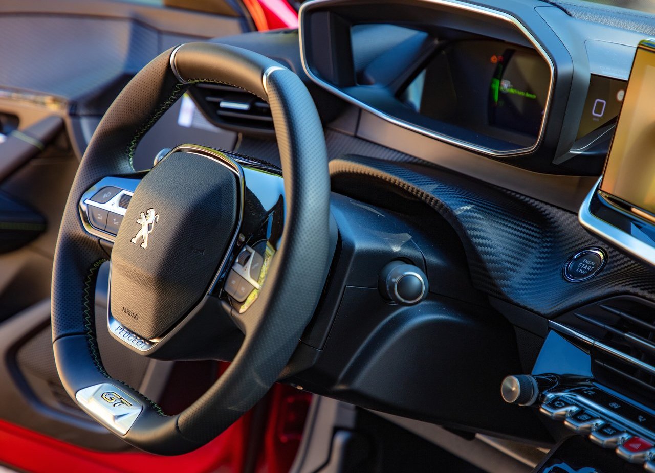PEUGEOT 208, foto 145
