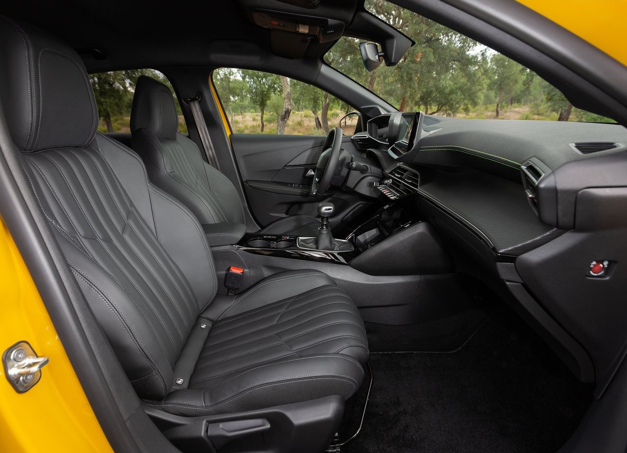 PEUGEOT 208, foto 146