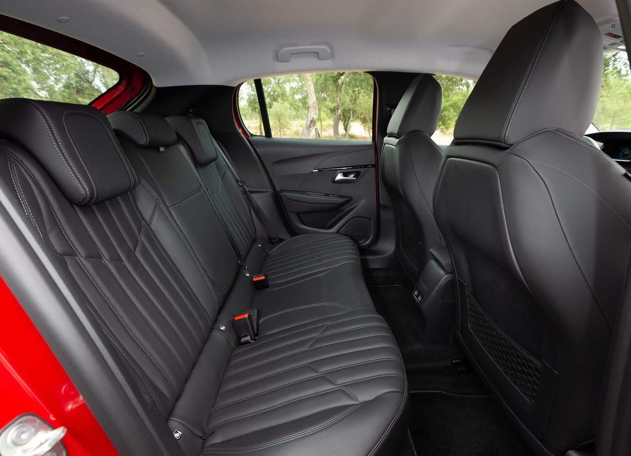 PEUGEOT 208, foto 148