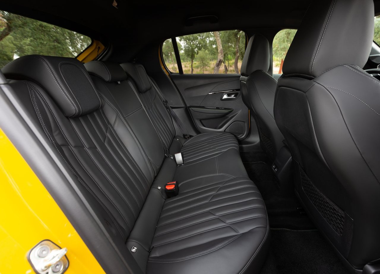 PEUGEOT 208, foto 149