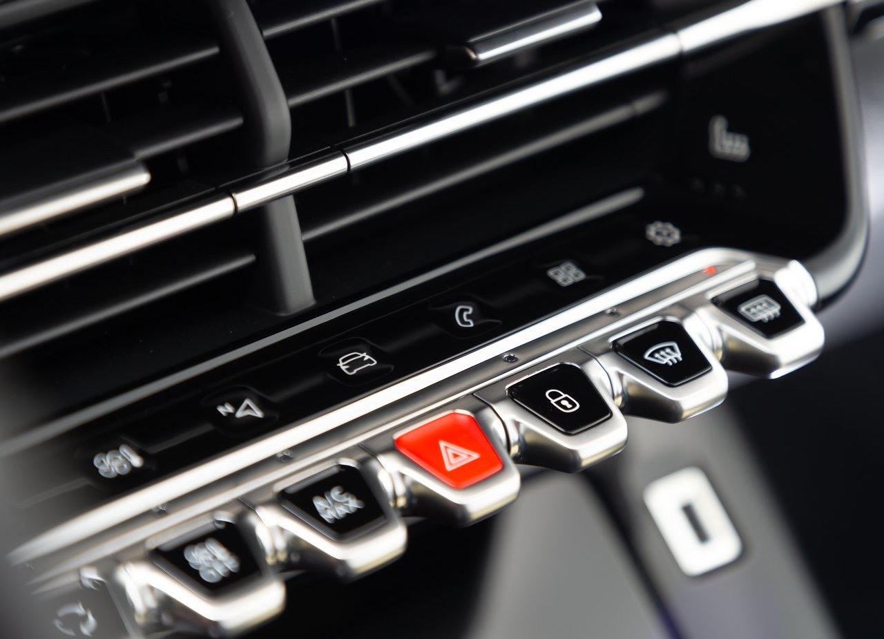 PEUGEOT 208, foto 154