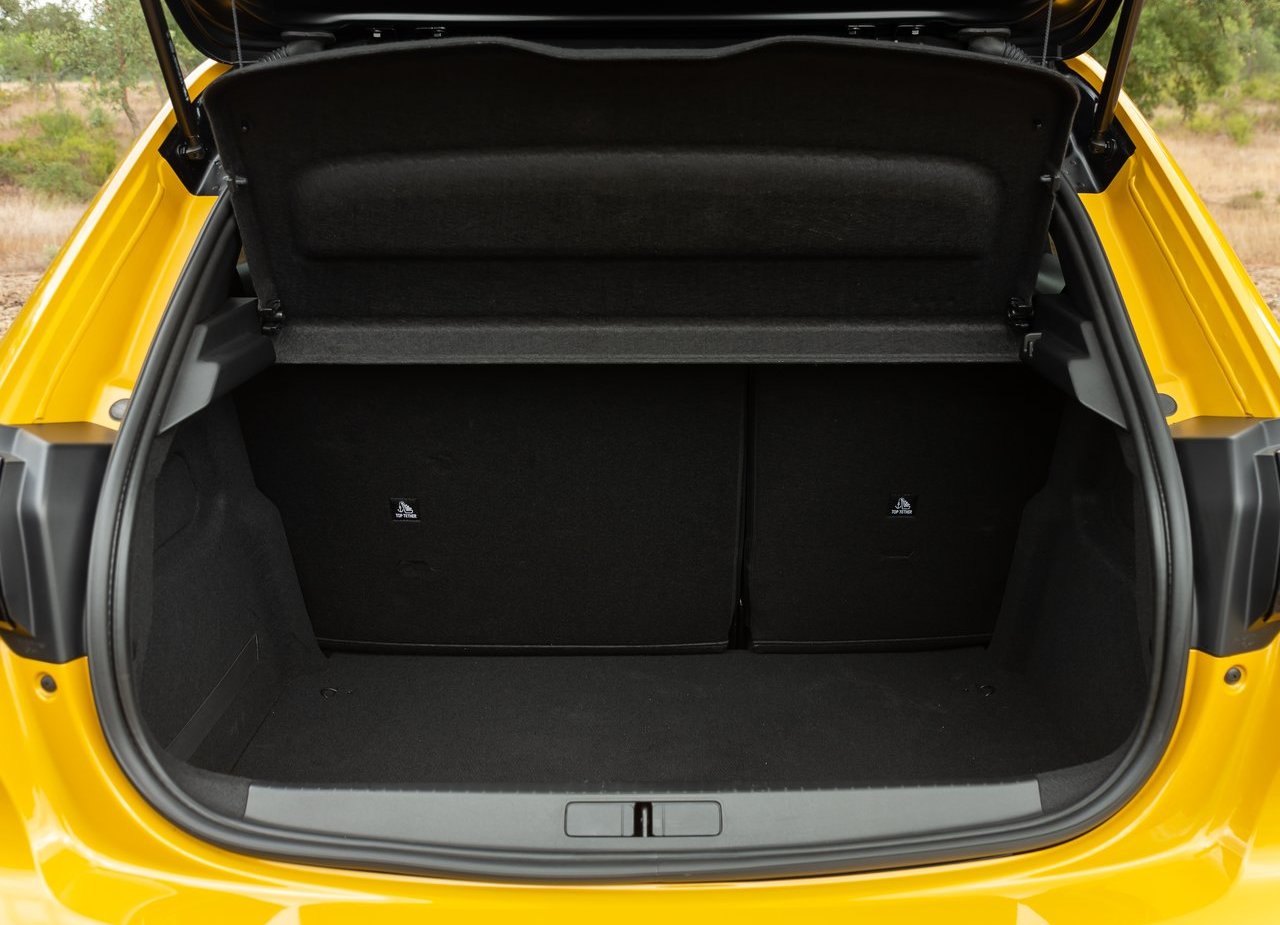 PEUGEOT 208, foto 175