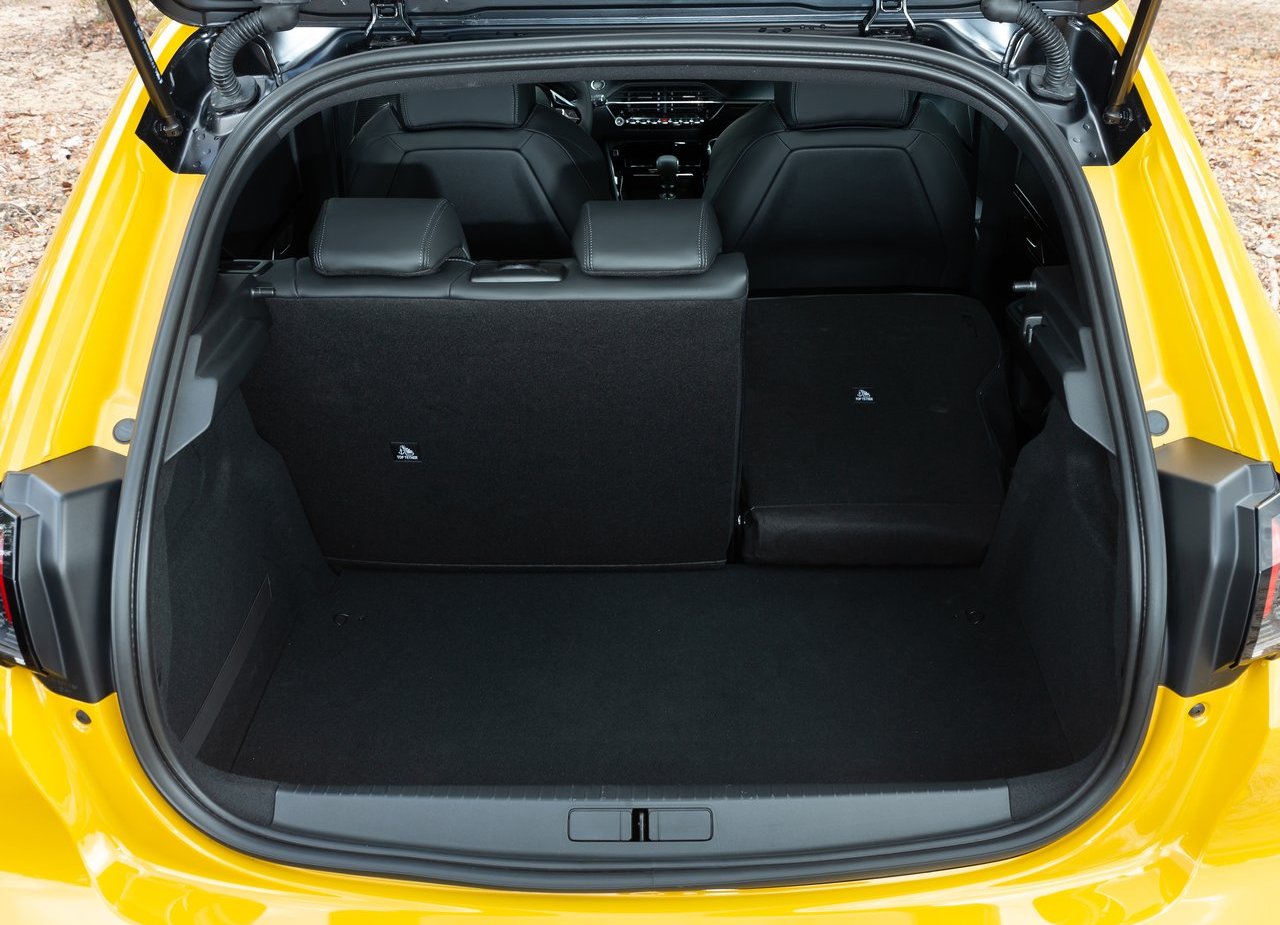 PEUGEOT 208, foto 176