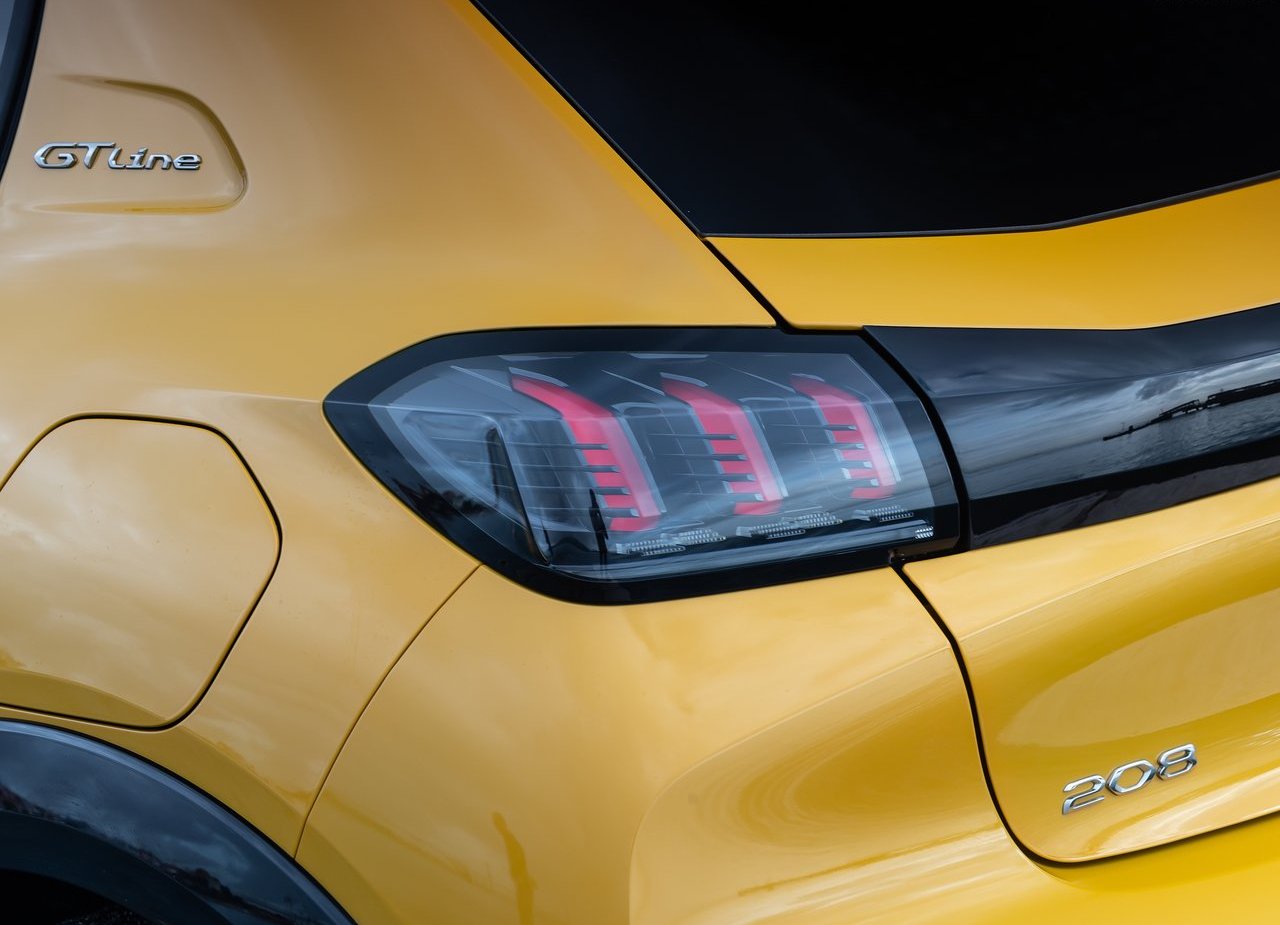 PEUGEOT 208, foto 187