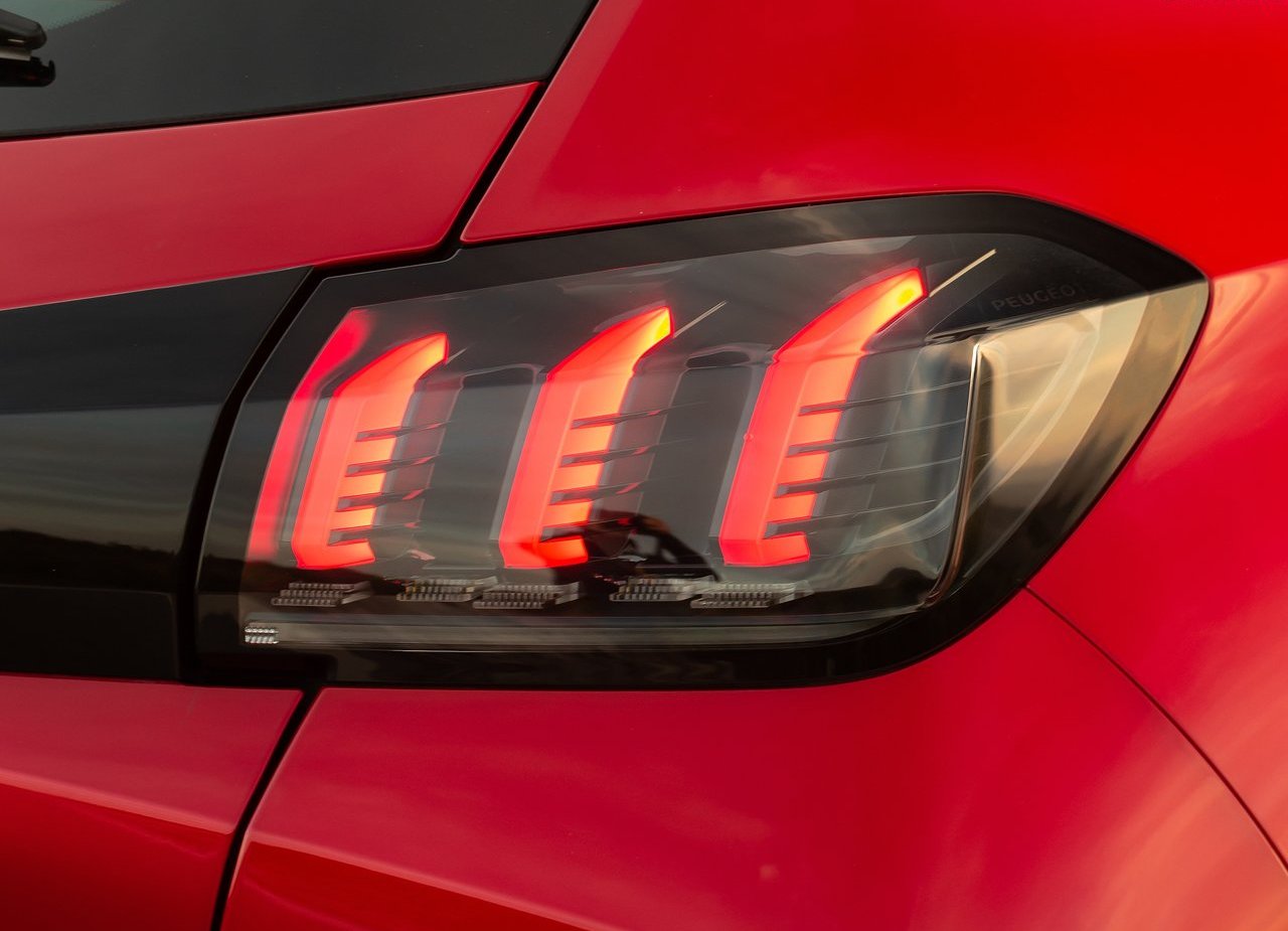 PEUGEOT 208, foto 188