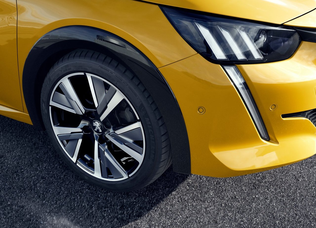 PEUGEOT 208, foto 191
