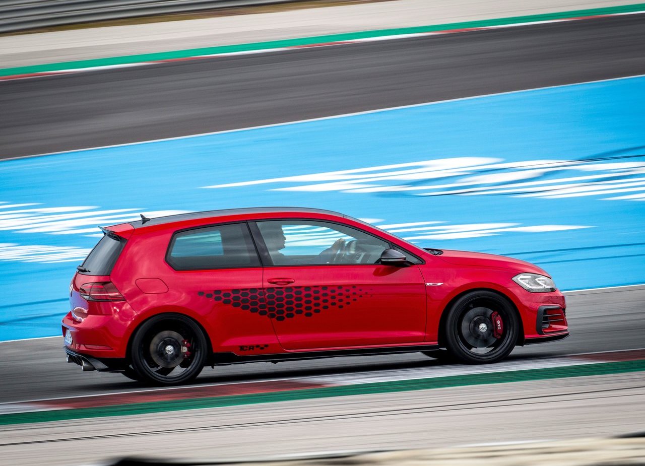 2019 - VOLKSWAGEN GOLF GTI TCR, foto 31