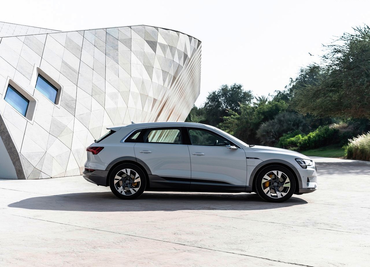 2020 - AUDI E-TRON EU VERSION, foto 90