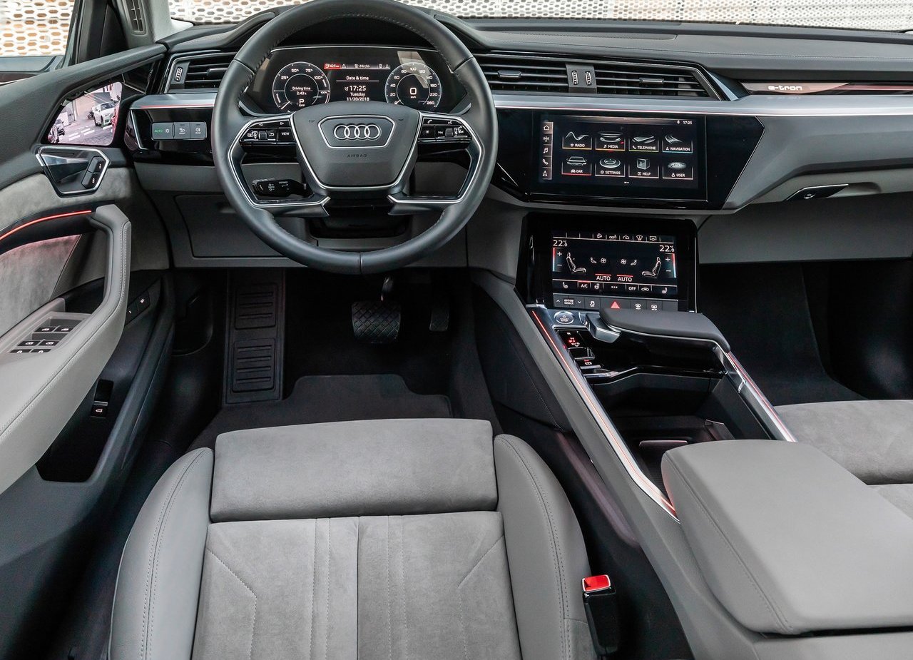 2020 - AUDI E-TRON EU VERSION, foto 203