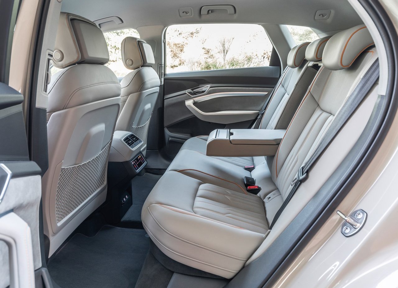 2020 - AUDI E-TRON EU VERSION, foto 216