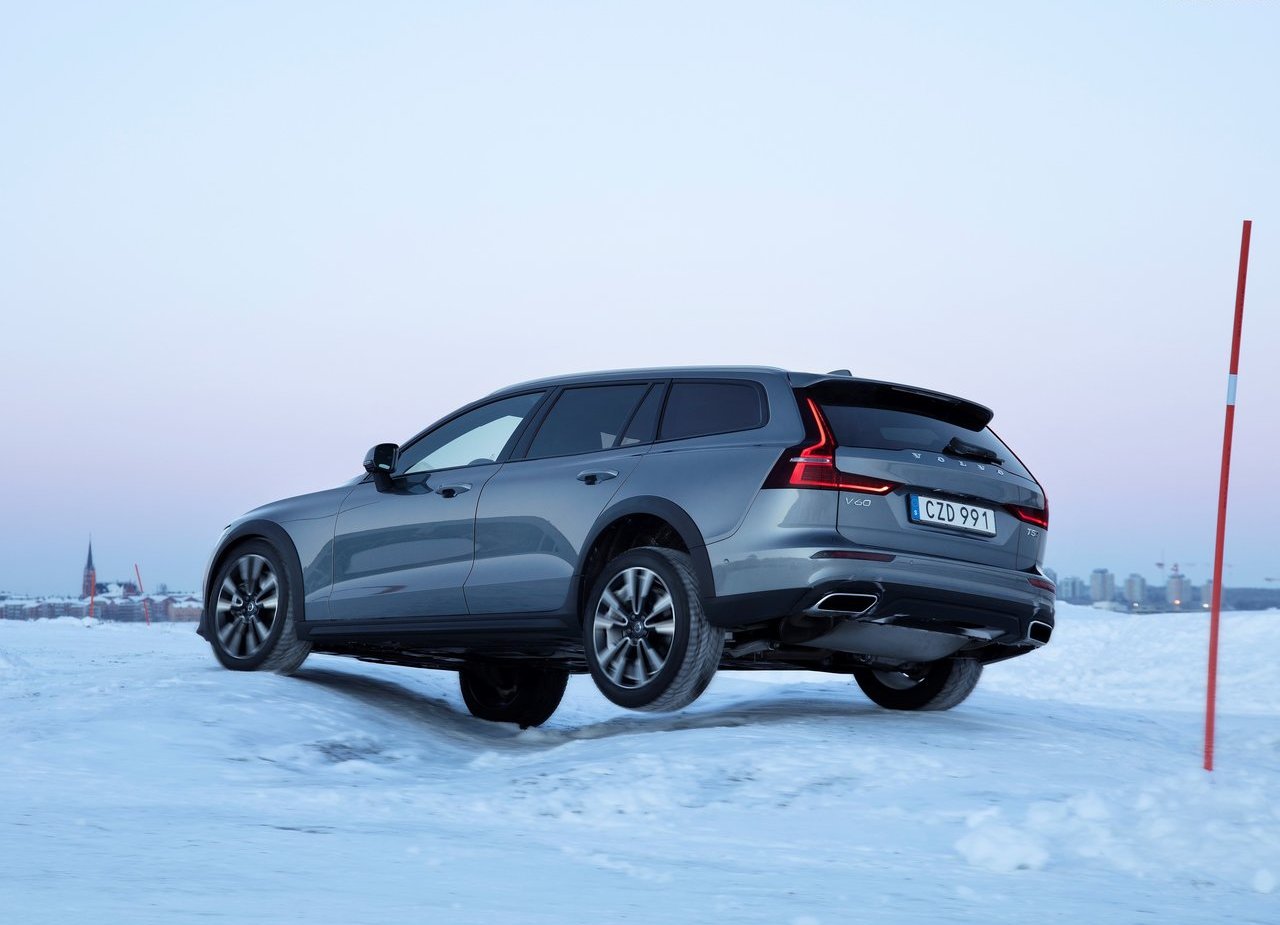 2019 - VOLVO V60 CROSS COUNTRY, foto 38