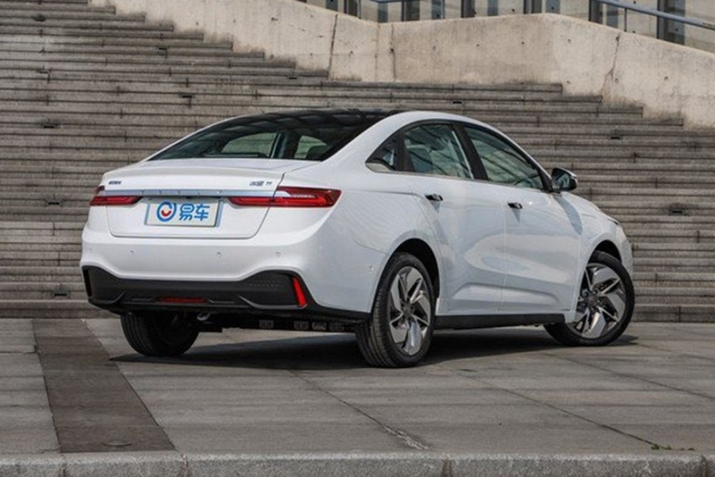 GEELY GE11, foto 4