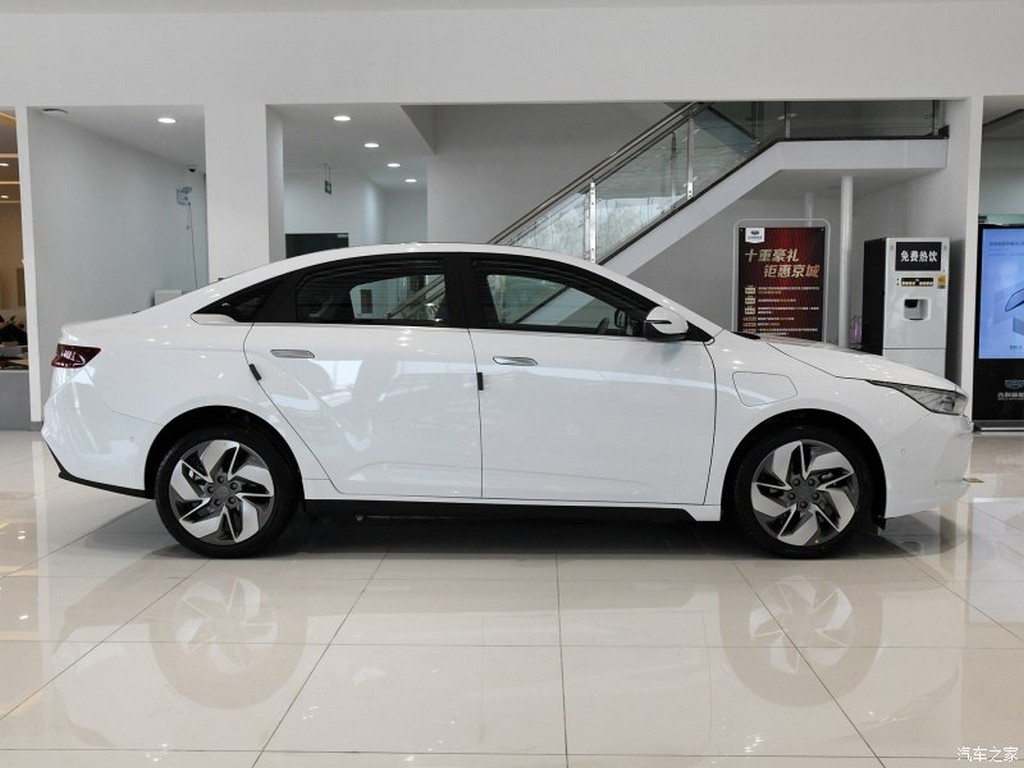 GEELY GE11, foto 16