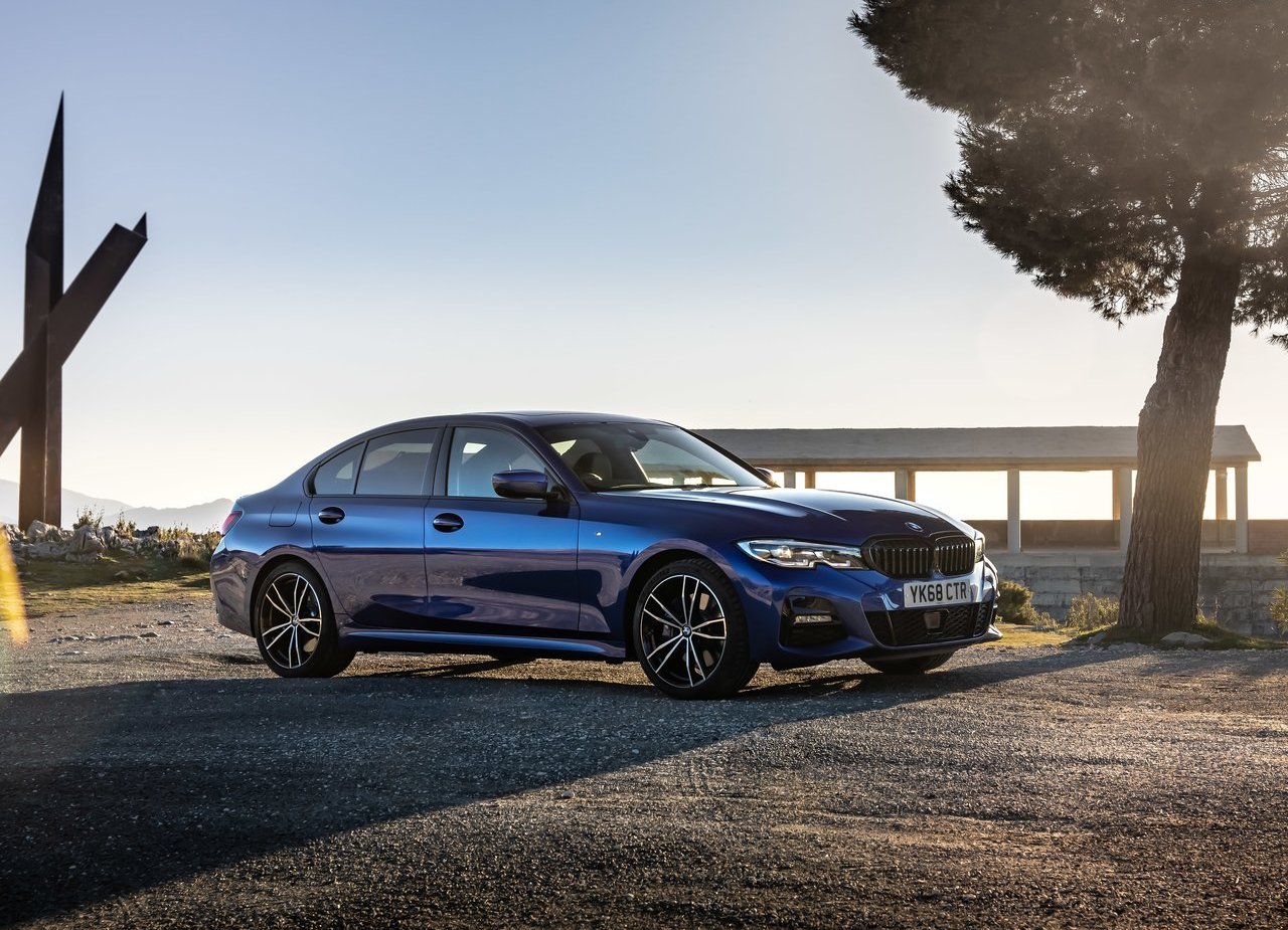 2019 - BMW 3 SERIES SEDAN UK VERSION, foto 2