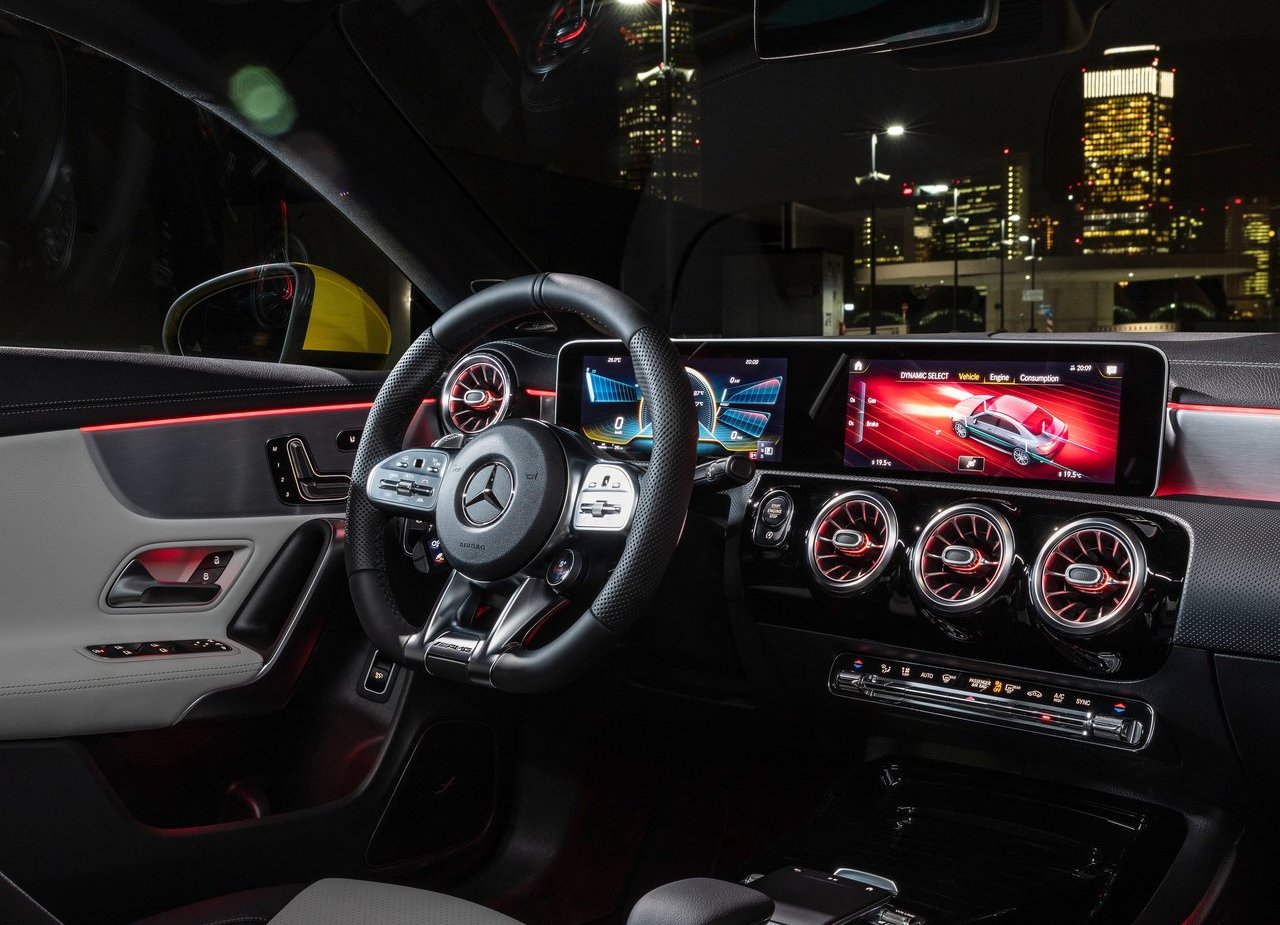 MERCEDES-AMG CLA 35, foto 21