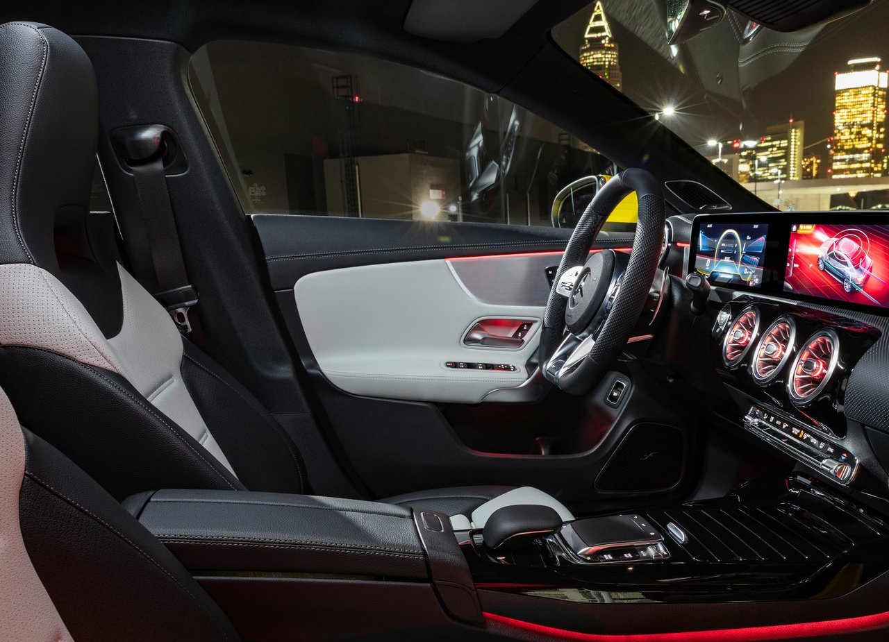 MERCEDES-AMG CLA 35, foto 22