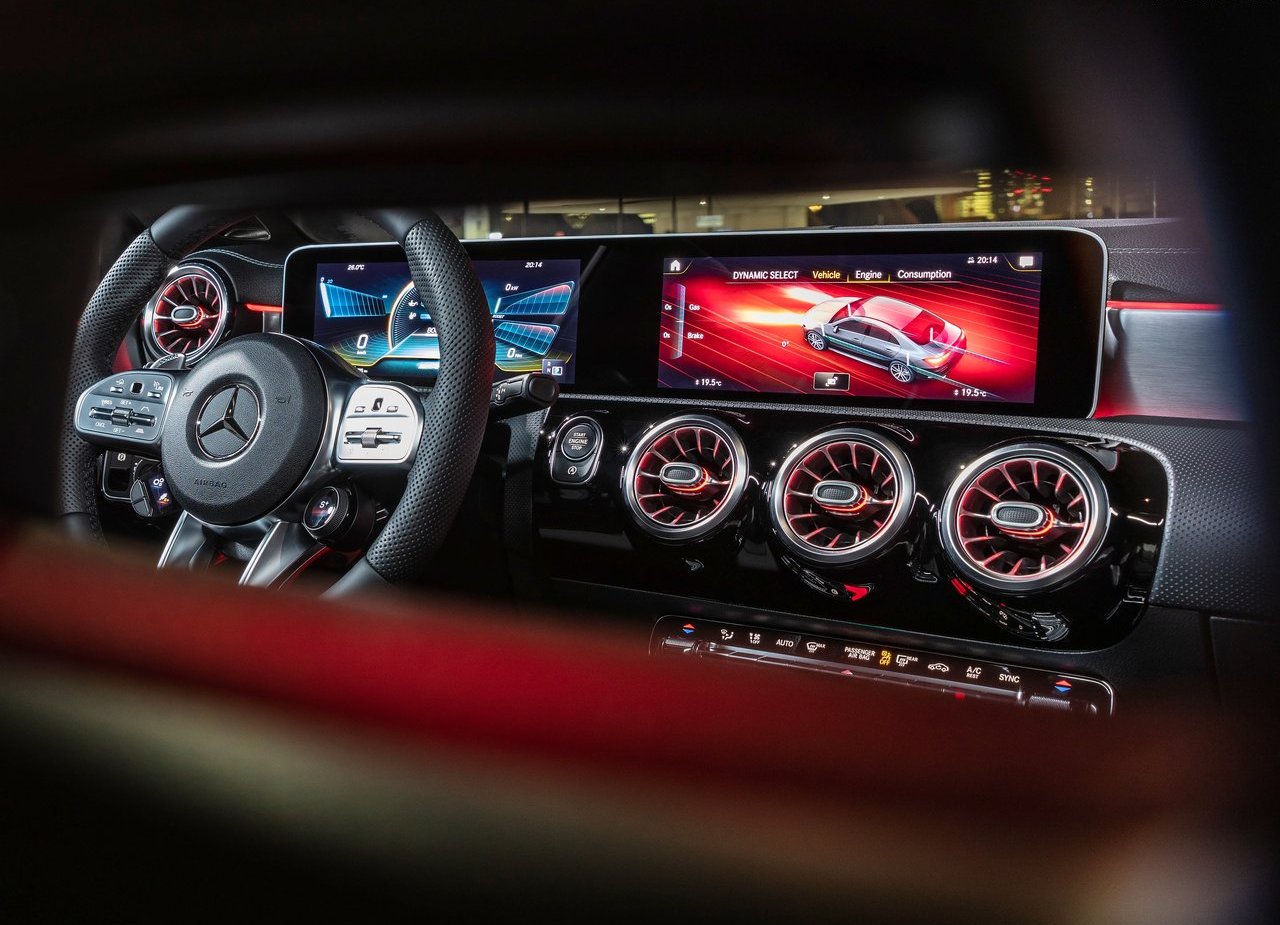 MERCEDES-AMG CLA 35, foto 23